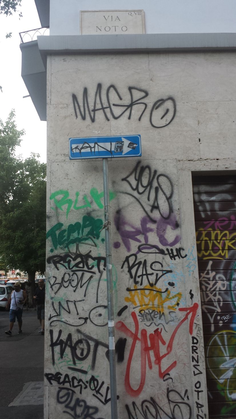 Via Gela graffiti