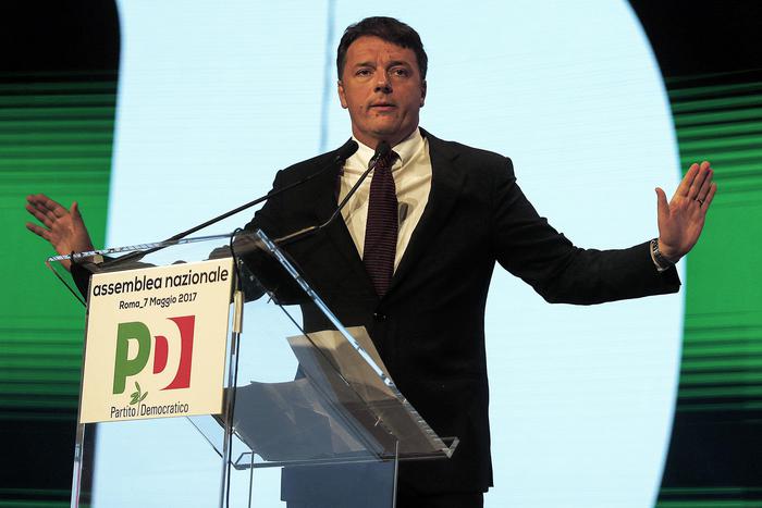 Pd: Renzi proclamato segretario dall'assemblea