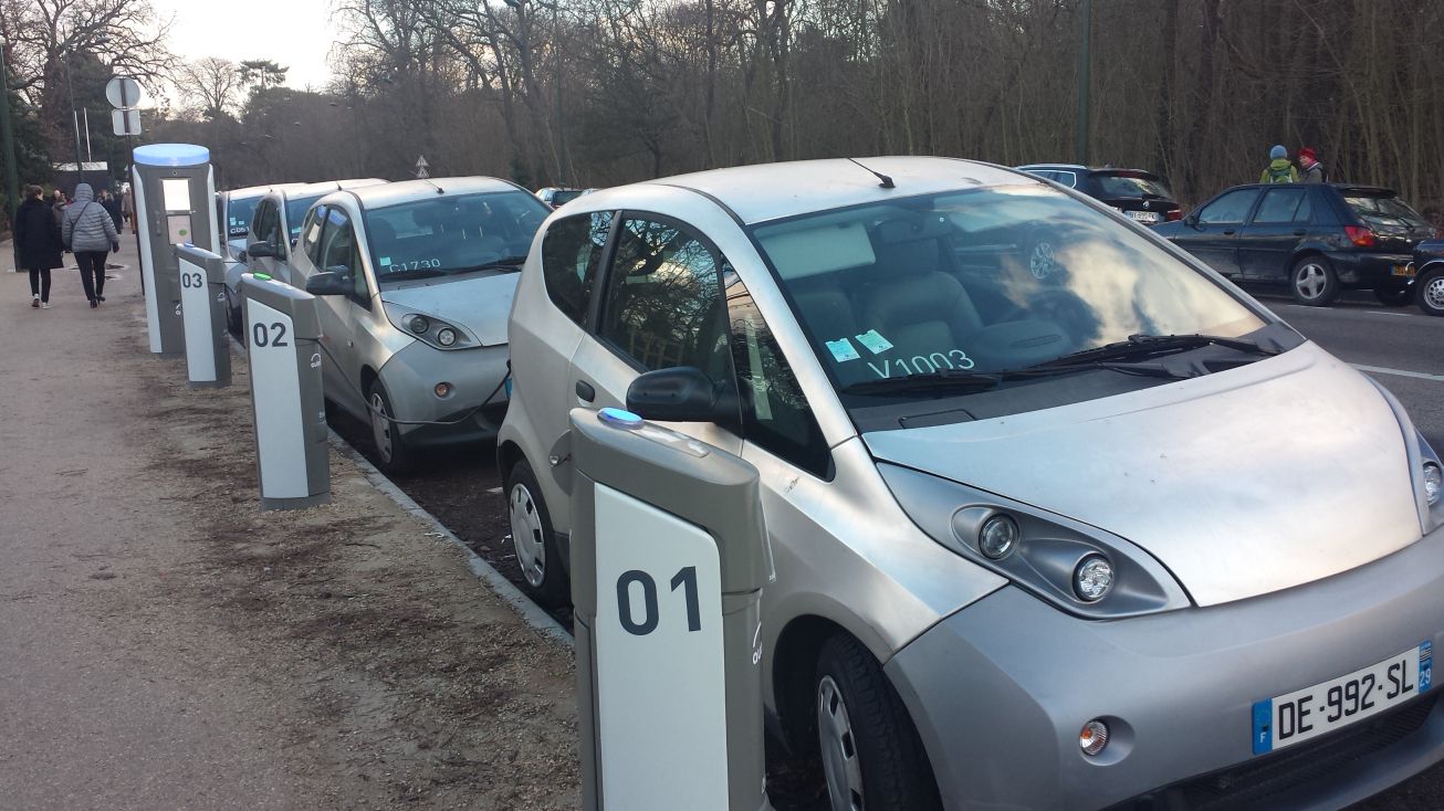 Parigi Fondazione Vuitton Car Sharing