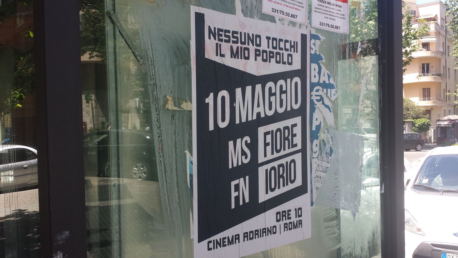 Manifesti illegali Fiore
